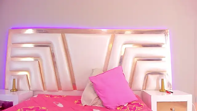 GeminisClark's Live XXX Chat