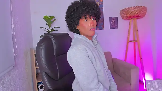 NaomiSaenz_'s Live XXX Chat