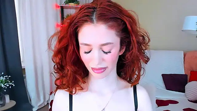 ChristinaConteeree Adlı Modelin Canlı XXX Sohbeti