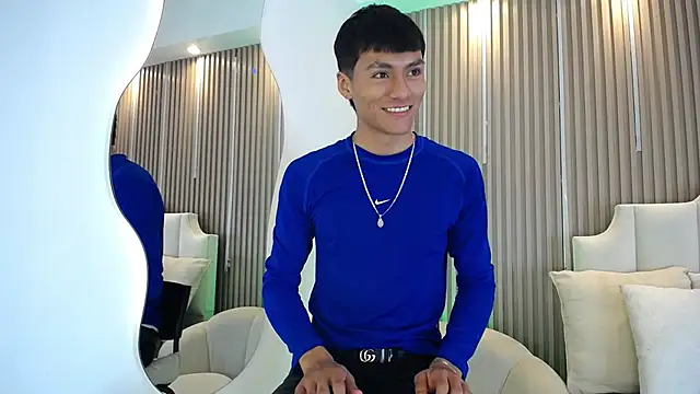 AdrianStark_ Show Webcam