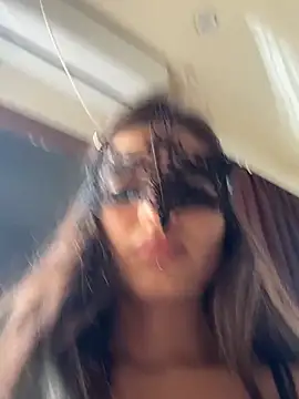 Chat +18 de Mia_Cannon ao vivo