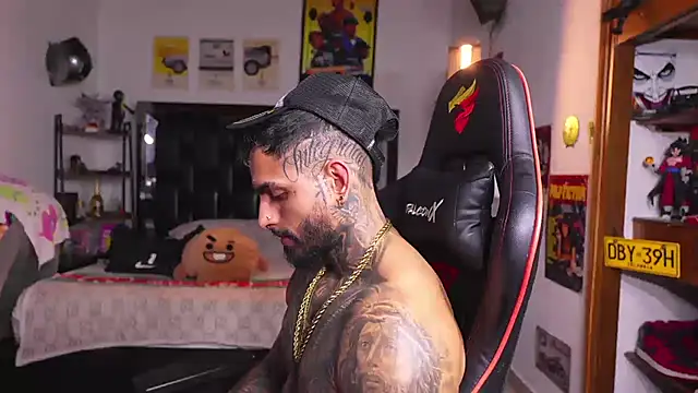 logan_hugh8 Chat XXX in diretta