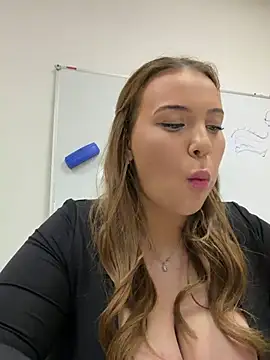 KilianaNoir's Webcam Show