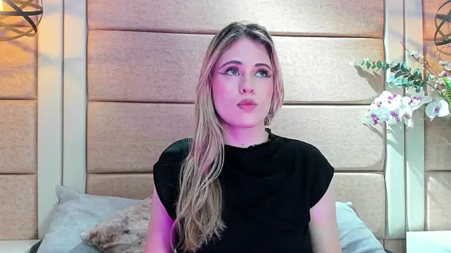Živý XXX chat AndreinaOwen