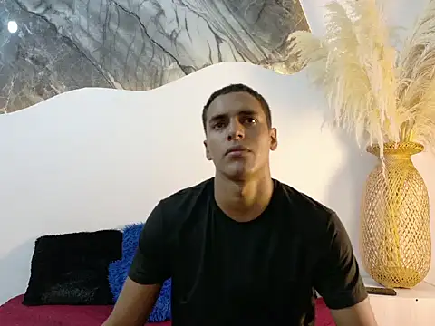 lucas837481 Webcam show
