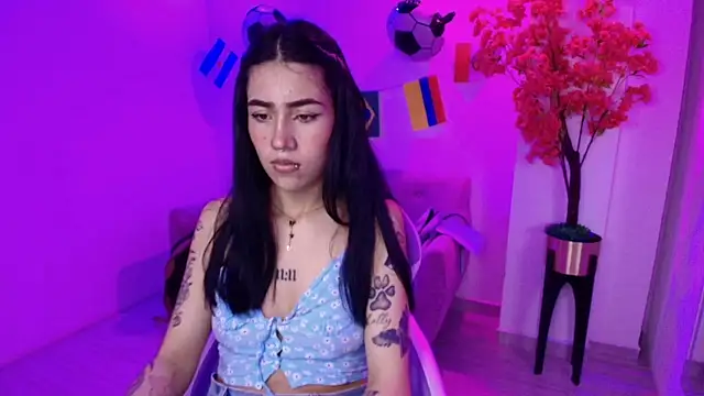 Rainy_doll's Live XXX Chat