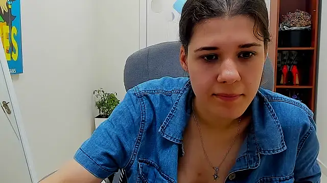Joannia Adlı Modelin Canlı XXX Sohbeti