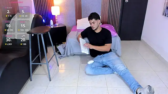 Živý XXX chat luciano_vitale