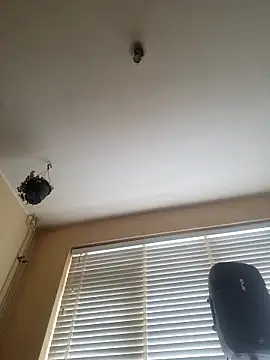 XXX chat uživo modela piercingpik
