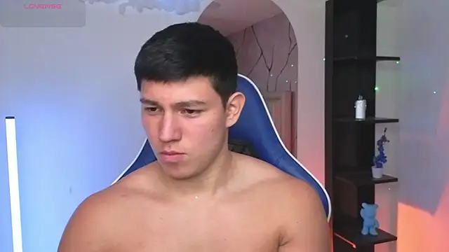 JamesCr_ Adlı Modelin Web Kamerası Şovu