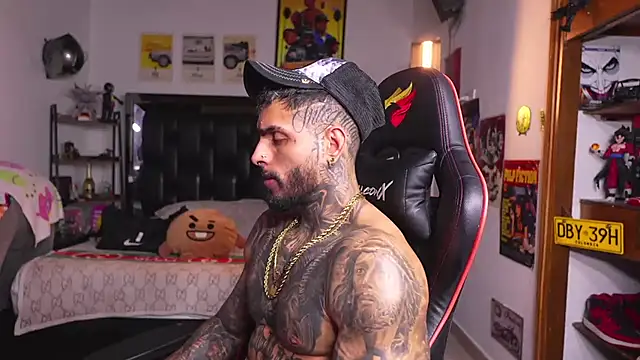 Czat XXX na żywo – logan_hugh8