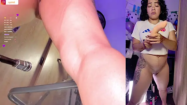Chat +18 de carolgaita ao vivo