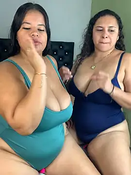 twocurvylatins 在線直播表演