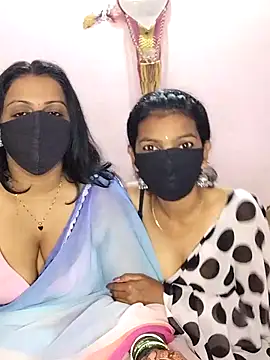Sexyy_hott_couple Pertunjukan Webcam