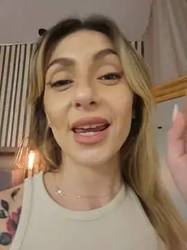 SofiaLace Chat XXX live