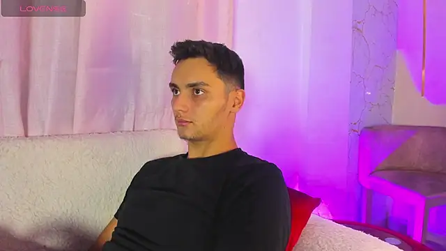 Chat XXX ao vivo de andrewevans46