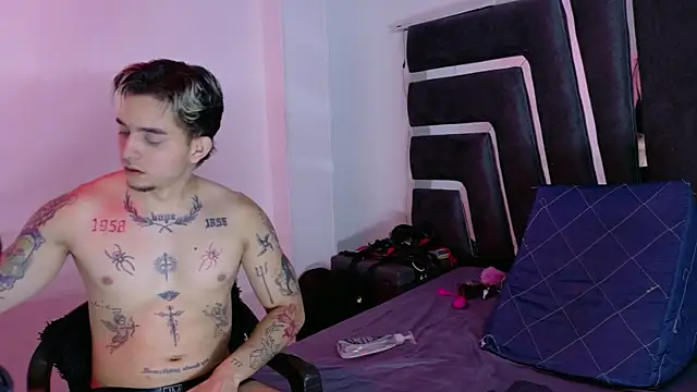 Онлайн чат XXX AliceandMax