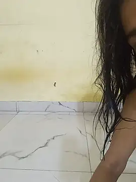 Pokazy przed kamerką – sexy_shital