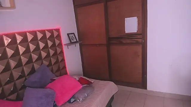 XXX chat uživo modela Sarah_miel