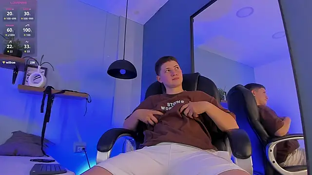XXX chat uživo modela deluca_vega