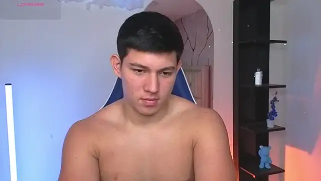 JamesCr_ élő XXX-chatje