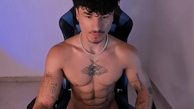 Thomas_Fit1のライブXXXチャット
