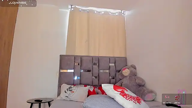 iriss_25's Live XXX Chat