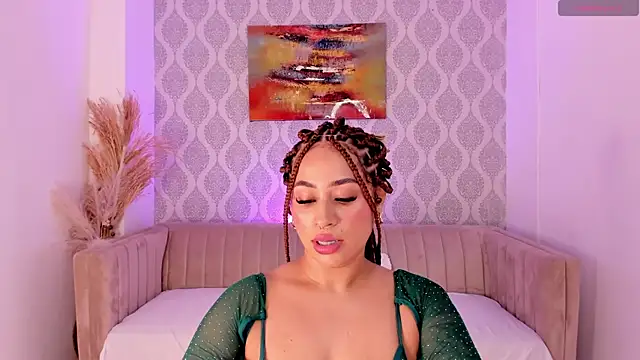 Nikki_Rousmel Adlı Modelin Canlı XXX Sohbeti