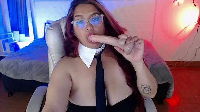 Chat +18 de Tiana_27 ao vivo