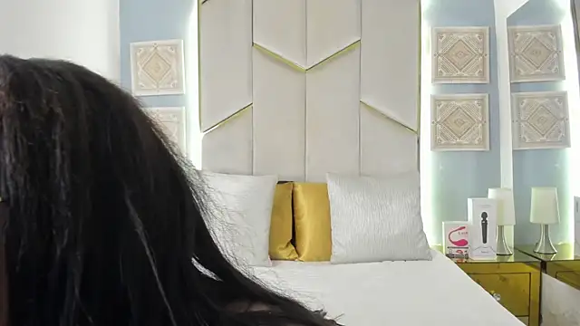 KarinaaCoxx's Live XXX Chat