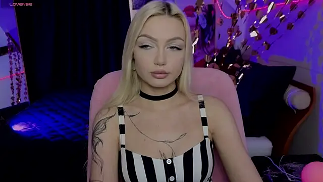 LinaLirian's Live XXX Chat