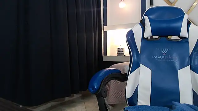 lilith_ayanami Webcam show