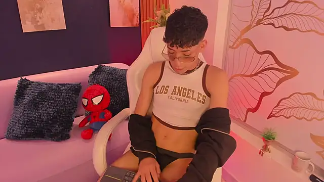 Онлайн чат XXX Adann_Scott