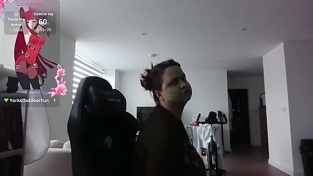 Chat XXX ao vivo de CurvyEllaX
