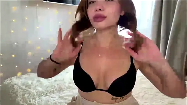 Lia_be_mine's Live XXX Chat