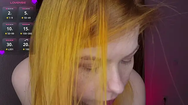 LynetHakes' Live XXX Chat