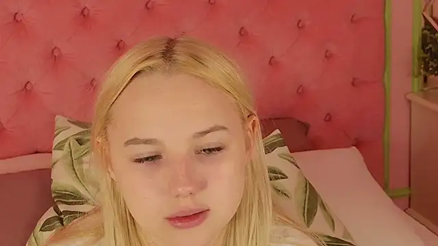 Sky_Cutie's Webcam Show