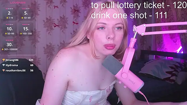 Cutie_Bambi's Webcam Show