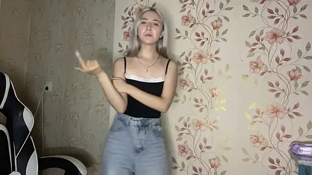 WhitePowerGirl 现场XXX聊天