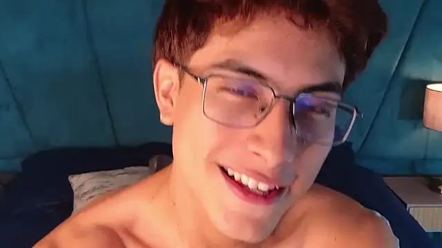 عرض كام Aaron_Eze