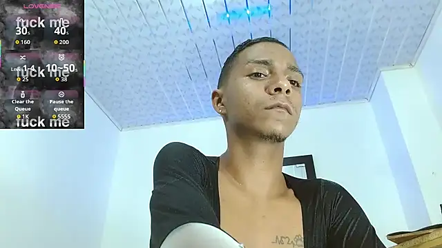 hotboyluxe Pertunjukan Webcam