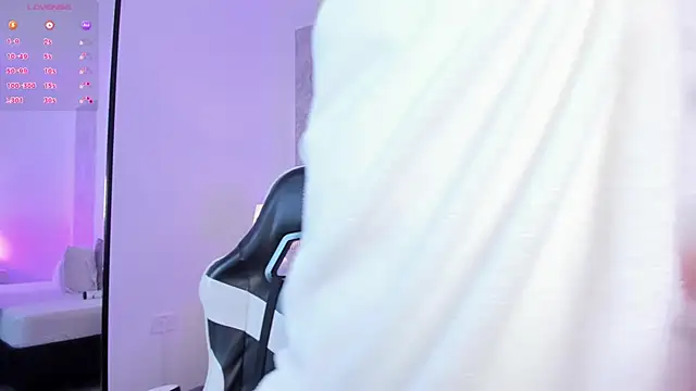 desireee_'s Live XXX Chat