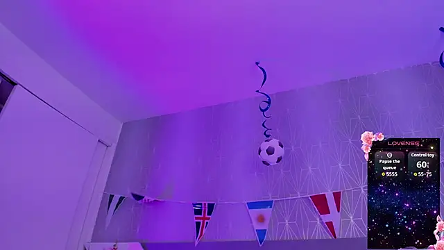 Chat +18 de Ashleey_Vega ao vivo