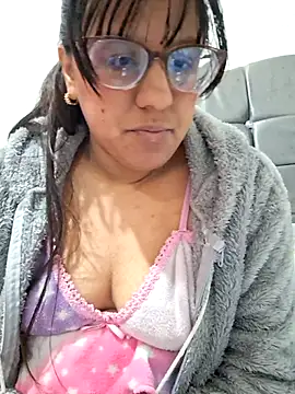 צ'אט XXX בשידור חי של ZaidaWet