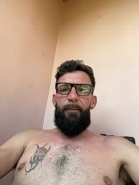 Michel_huge Show in webcam