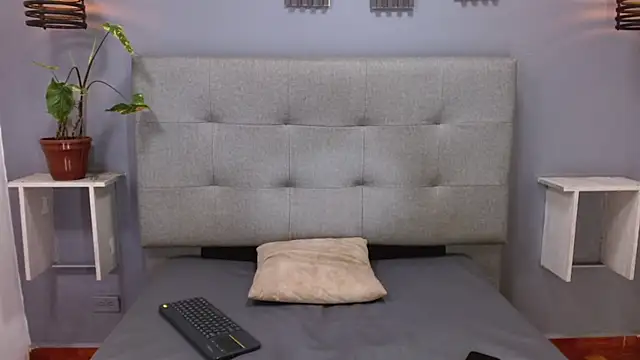 Kevin_Tupe Adlı Modelin Canlı XXX Sohbeti