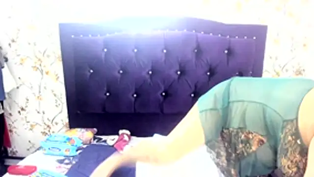 vikyadams' Live XXX Chat