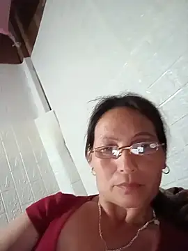 XXX chat uživo modela Cucci07