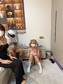 dingding-520's Live XXX Chat