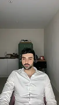 eaumineraleのライブXXXチャット